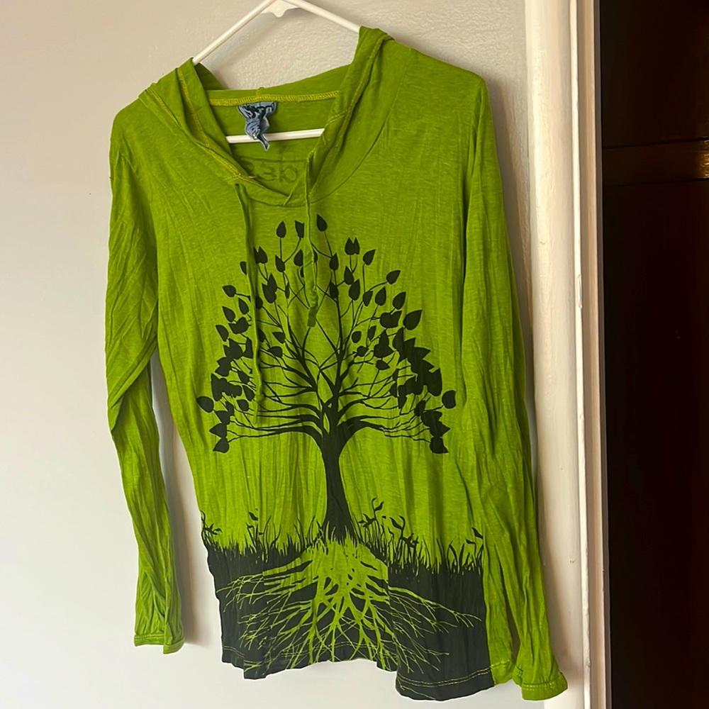 Sure Design S Green Cotton Long Sleeve Tree of Life Design Hooded V-Neck T-shirt